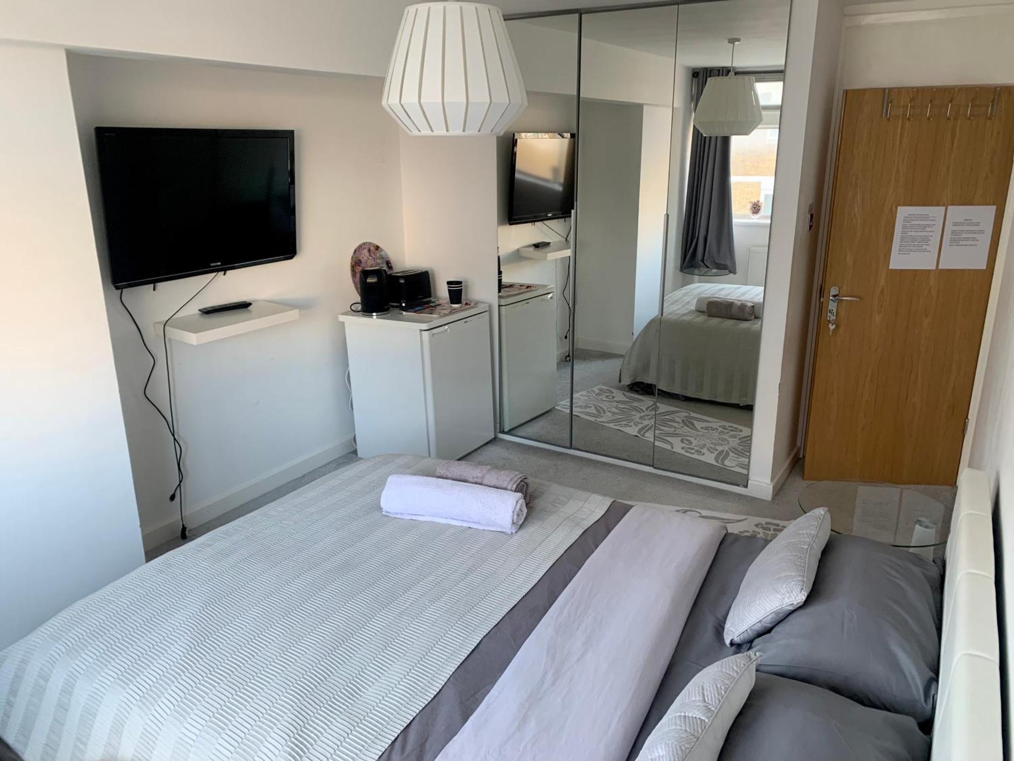 Homestay New- Prime Location-spacious Cozy Next To Hyde Park London