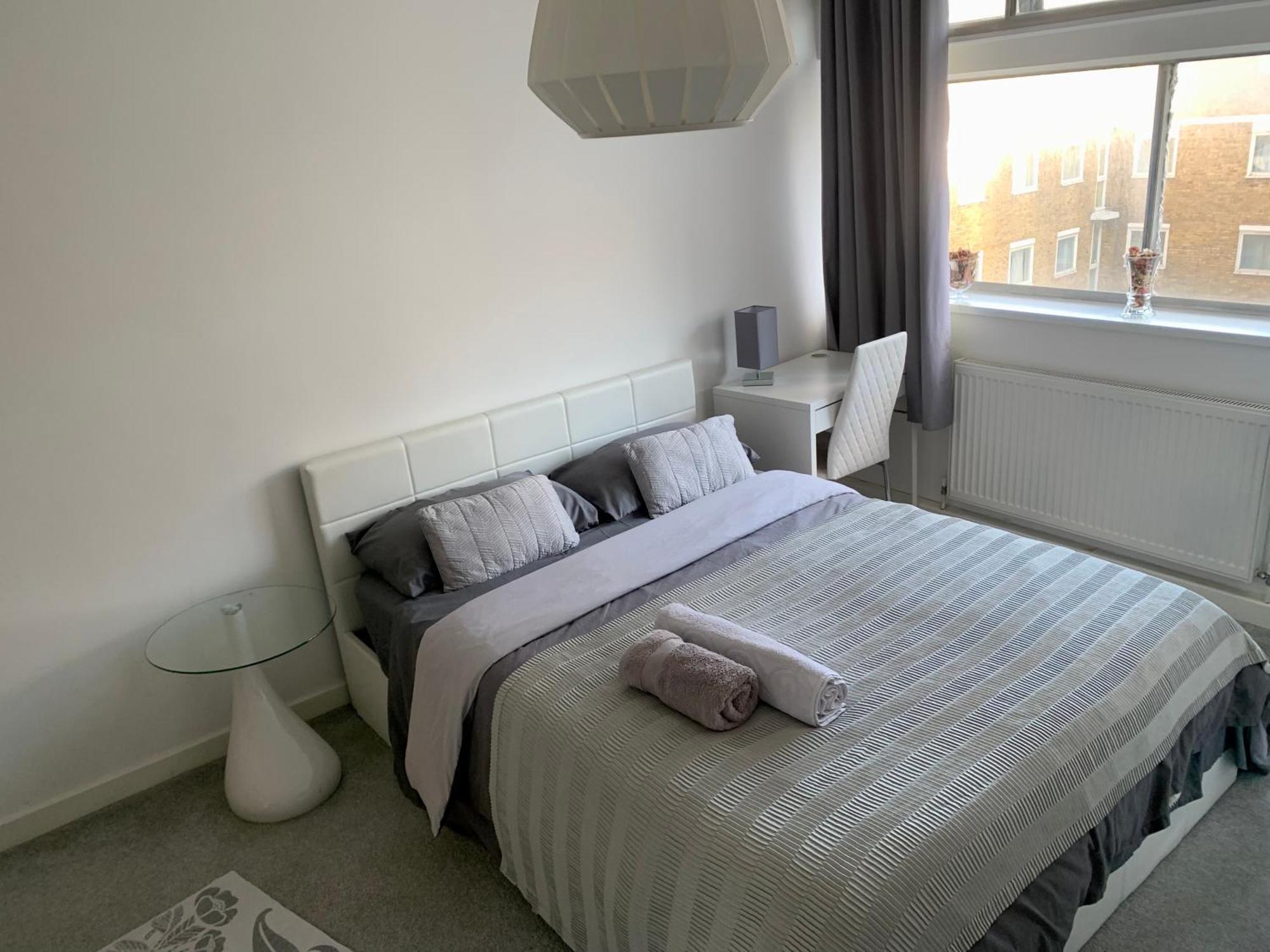 Homestay New- Prime Location-spacious Cozy Next To Hyde Park *