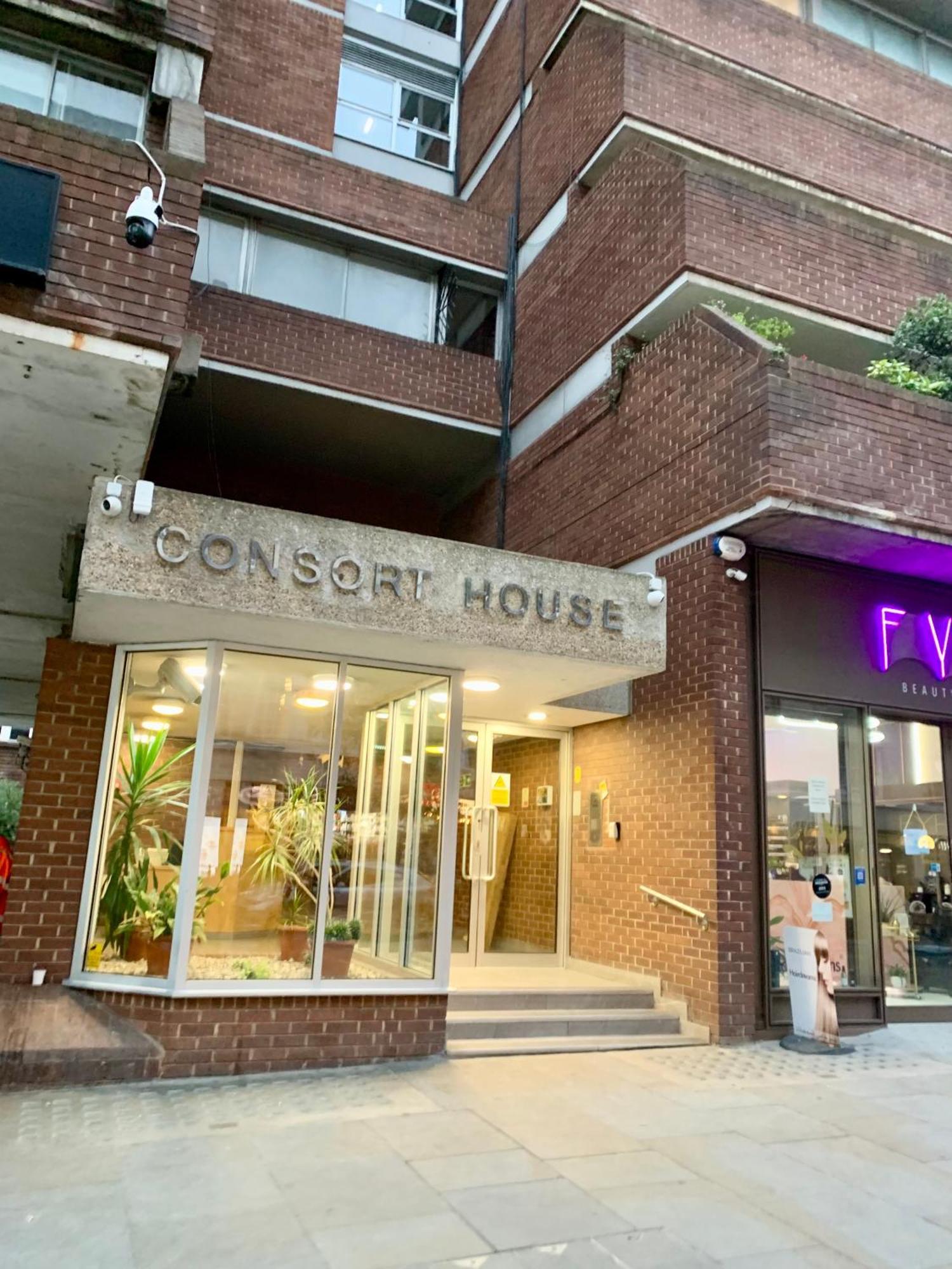 New- Prime Location-spacious Cozy Next To Hyde Park Homestay *